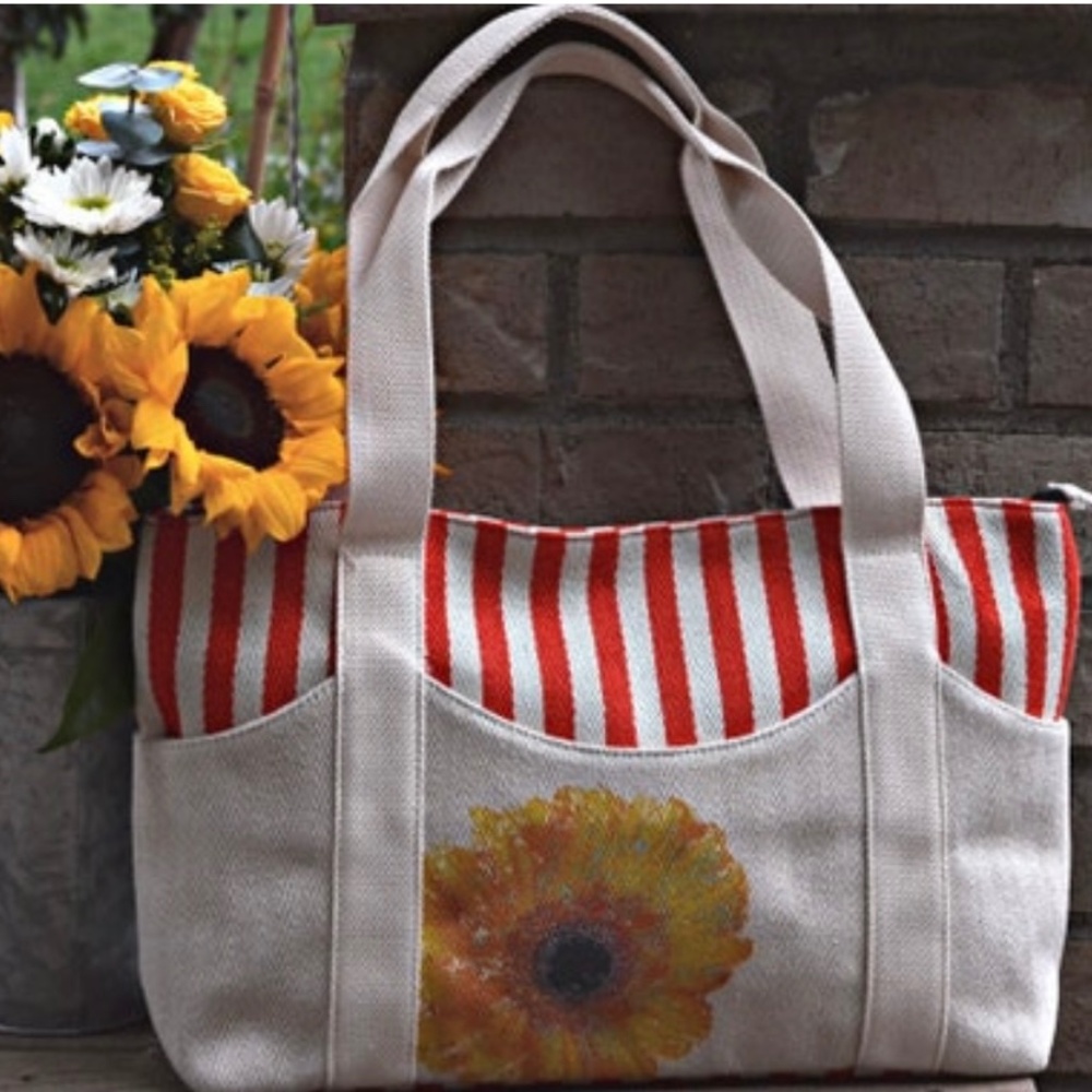 Medium Multi Pockets Tote With Zipper